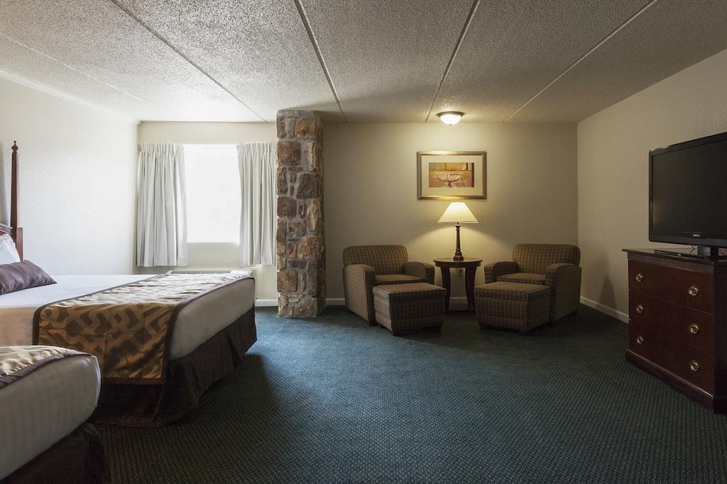 Four Seasons Motor Lodge Гетлинбург Стая снимка